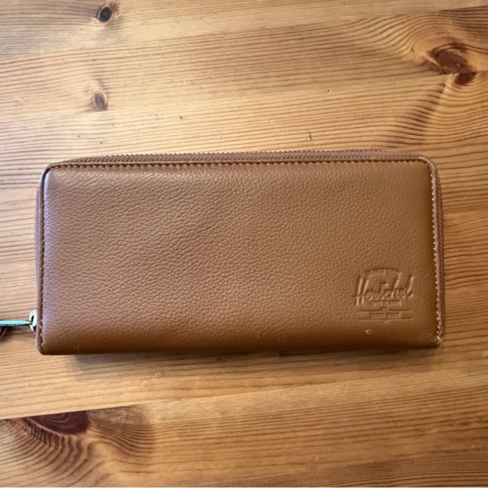 Herschel Women’s Vegan Leather Wallet